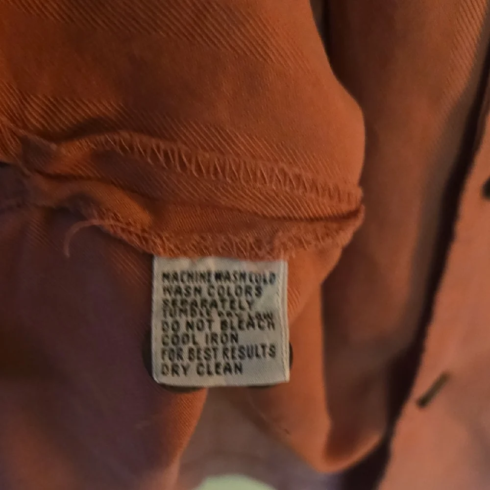 Tommy Bahama Men's Silk Shirt in Coral - Picture 5 of 7